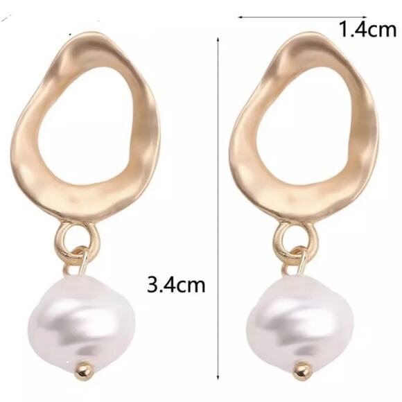 14K Matte Gold Plated Pearl Earrings Series - 1A4-GPSE063 - Picture 4 of 5